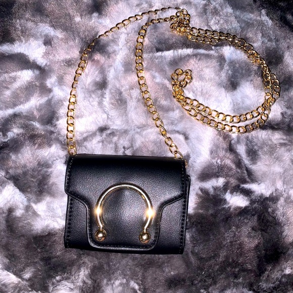 Forever 21 Handbags - Forever21 Wallet with Chain Shoulder Strap